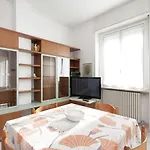 Belvilla By Oyo In Apartament