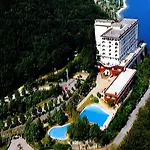 Belvilla By Oyo In Apartament *